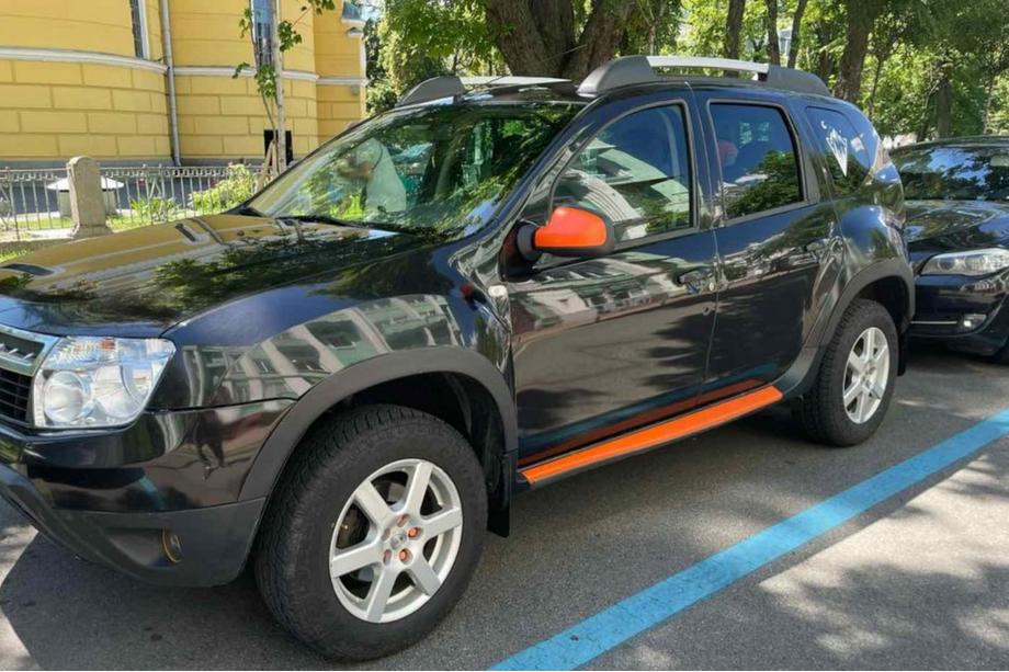 Dacia Duster 2008-2018 Aletines de aleta (4 uds., ABS negro) Foto 3