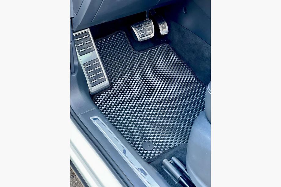 Volkswagen Tiguan 2016-2023 Alfombrillas EVA (negras) Image