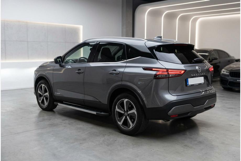 Nissan Qashqai 2021- Estribos Laterales RedLine (2 uds., Aluminio) Image