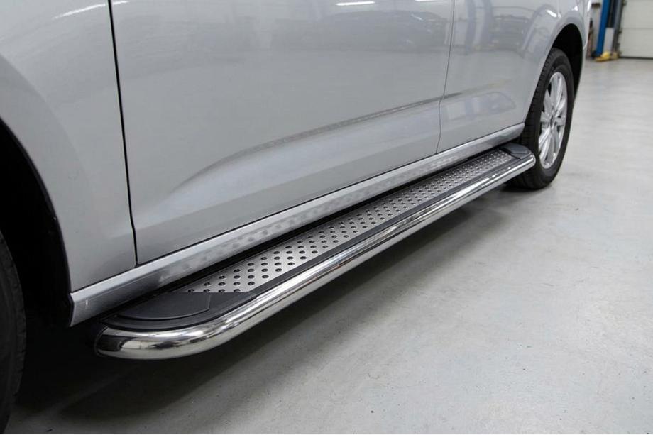 Volkswagen Caddy 2020- Estribos Laterales Maydos V2 (2 uds., Aluminio y Acero Inoxidable) Image