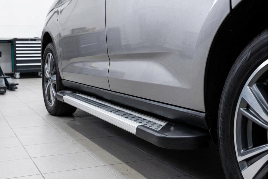 Volkswagen Caddy 2020- Estribos Laterales Vision New Grey (2 uds., Aluminio) Image