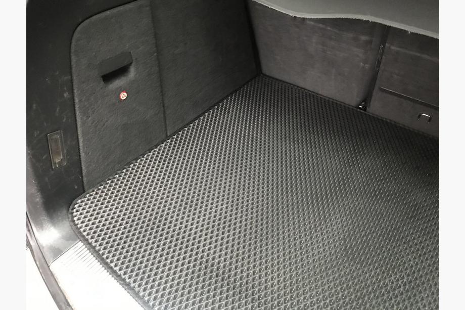 Volkswagen Touareg 2010-2018 Alfombrilla de maletero V1 (EVA, Negro) Foto 3