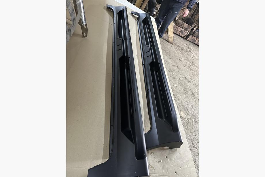 Kia Sportage 2004-2010 OFERTA! Estribos laterales de plastico (sin soportes, como en la foto) Foto 1