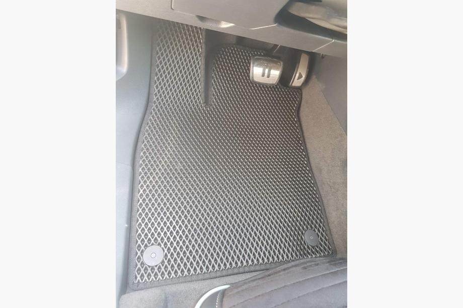 Volkswagen ID.4 2020- Alfombrillas EVA (negras) Image