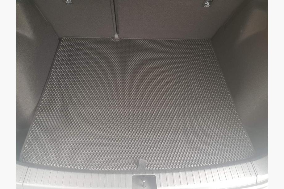 Volkswagen E-Tharu 2020- Alfombrilla de maletero (EVA, Negro) Image