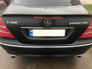 Mercedes E-сlass W211 2002-2009 Emblema trasero foto 2