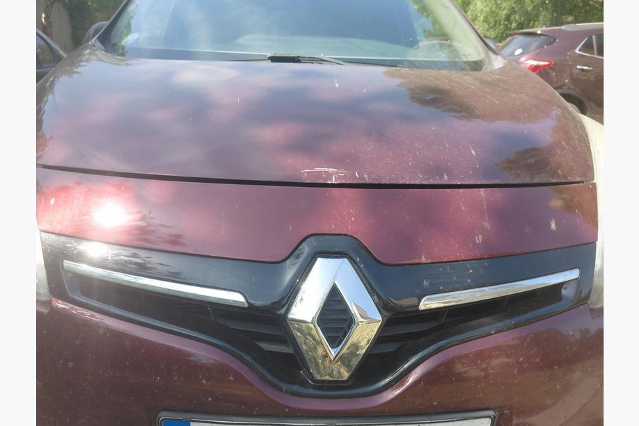 Renault Clio IV 2012-2019 Emblema (Turquía) Foto 3