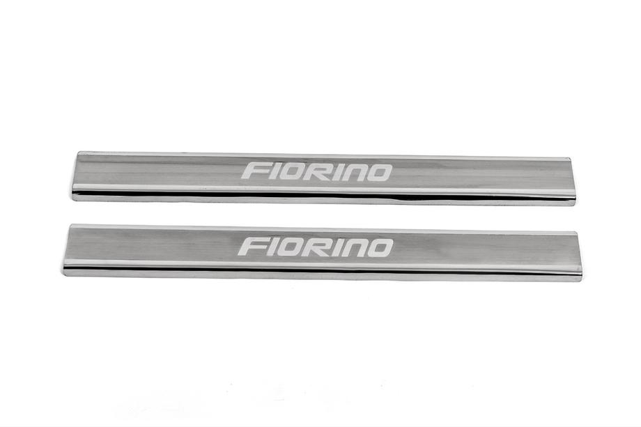 Fiat Fiorino/Qubo 2008-2024 Protector de umbral Carmos V3 (2 uds, acero inoxidable) Foto 2
