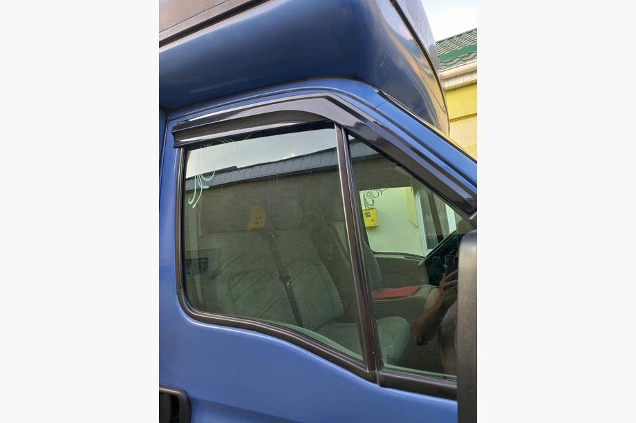 Nissan Interstar 2002-2010 Deflectores de Ventana (2 uds., Sunplex Sport) Image