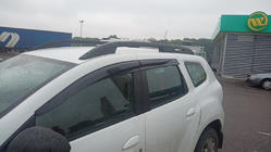 Dacia Duster 2018-2024 Deflectores de Ventana (4 uds., Sunplex Sport) foto 3