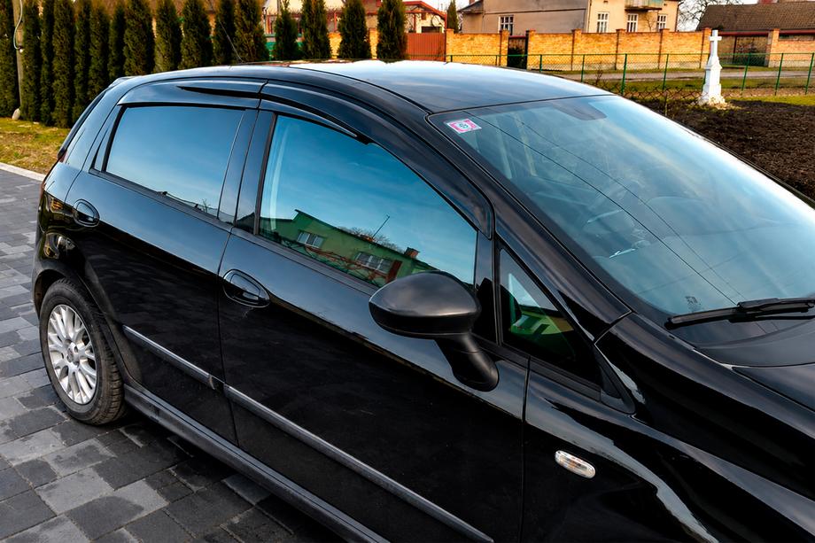 Fiat Punto Grande/EVO 2006-2018 Deflectores de Ventana (4 uds., Sunplex Sport) Foto 3