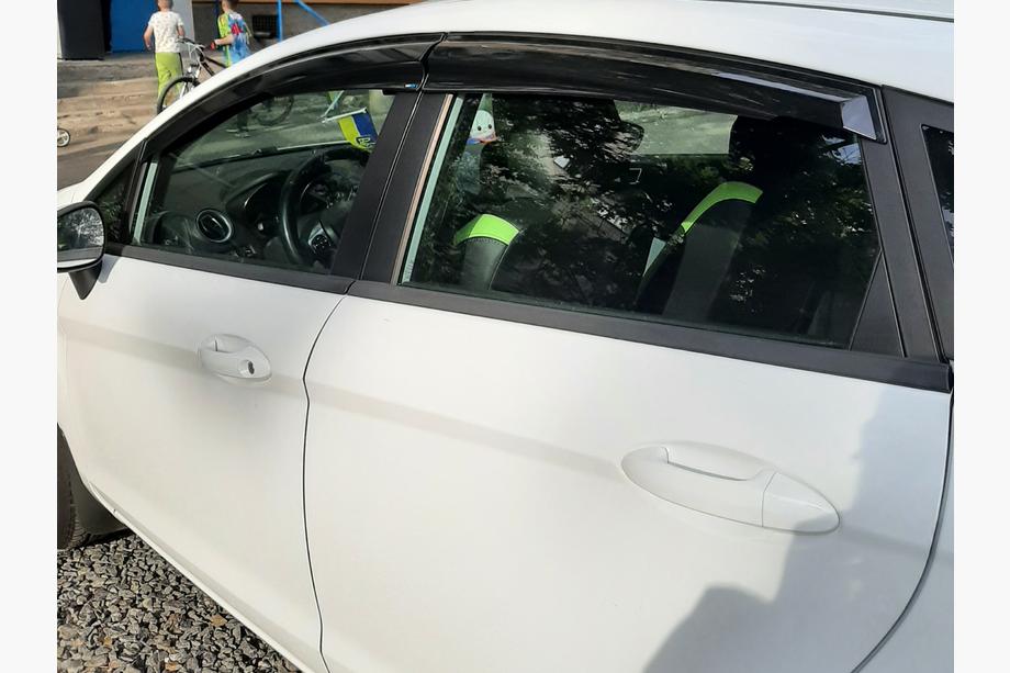 Ford Fiesta 2008-2017 Deflectores de Ventana (4 uds., Sunplex Sport) Foto 7