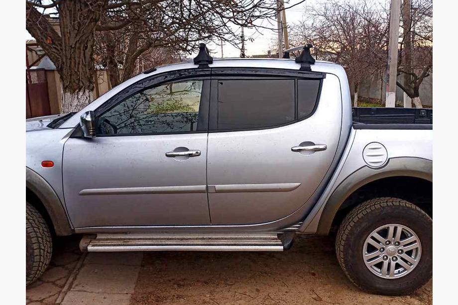 Mitsubishi L200 2006-2015 Deflectores de Ventana (4 uds., Sunplex Sport) Foto 1