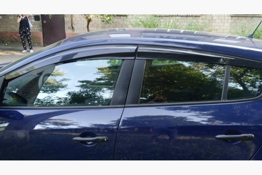 Renault Megane III 2009-2016 Deflectores de Ventana HB (4 uds, Sunplex Sport) Foto 8