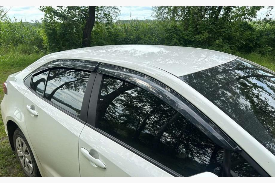 Toyota Corolla 2019- Deflectores de Ventana (4 uds., Sunplex Sport) Image