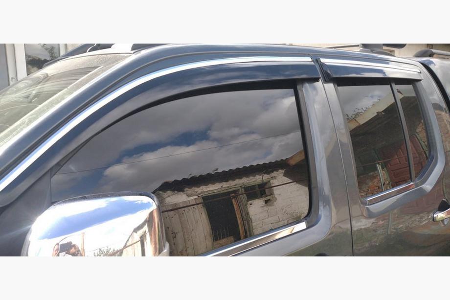 Nissan Navara 2006-2015 Deflectores de Ventana con Moldura Cromada (4 uds, Sunplex Chrome) Foto 2