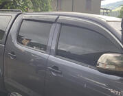 Toyota Hilux 2006-2015 Deflectores de Ventana con Moldura Cromada (4 uds, Sunplex Chrome) foto 2