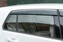 Volkswagen Golf 7/E-Golf 2012-2020 Deflectores de Ventana con Moldura Cromada HB (4 uds., Sunplex Chrome) foto 3