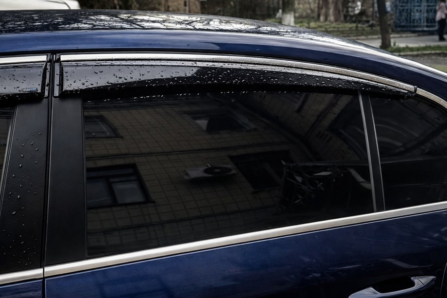 Volkswagen Passat B6 2006-2012 Deflectores de Ventana con Moldura Cromada (4 uds, Sunplex Chrome) Foto 2