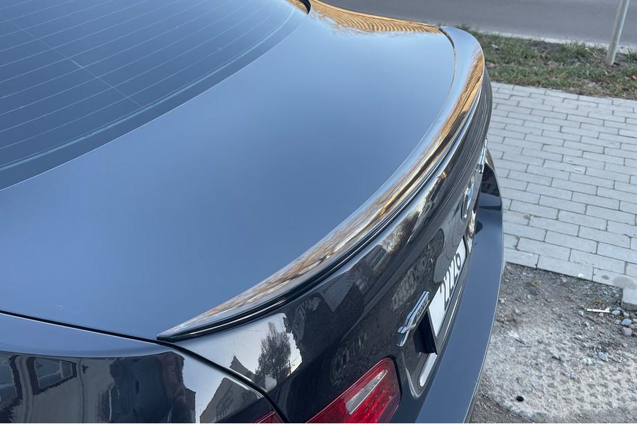 BMW 5 Series F10/F11 2010–2016 Alerón Lip Sunplex (para F10, negro) Foto 2
