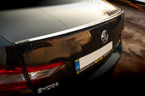 Skoda Superb 2015-2024 Spoiler Lip (Sunplex, negro) (119,2cm*7,3cm) foto 2