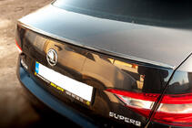 Skoda Superb 2015-2024 Spoiler Lip (Sunplex, negro) (119,2cm*7,3cm) foto 1