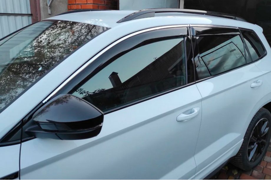 Skoda Karoq 2018- Deflectores de ventana con moldura cromada (4 uds, HIC) Image