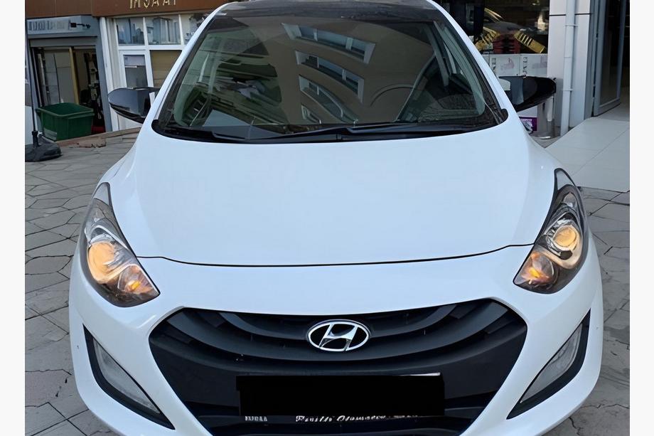 Hyundai Accent 2011-2017 Cubiertas de espejos sin hueco para intermitente estilo BMW (2 uds) Image
