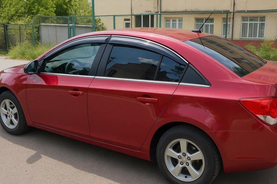 Chevrolet Cruze 2009–2015 Deflectores de Ventana con Moldura Cromada SD (4 uds, ABM) Image