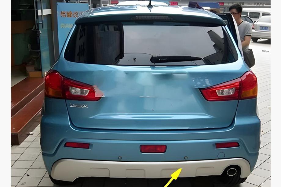 Mitsubishi ASX 2010-2023 Cubiertas de parachoques delanteras y traseras (2013-2016) Foto 6