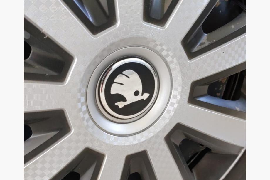 Skoda Pegatinas para tapacubos centrales 54mm (4uds) Image