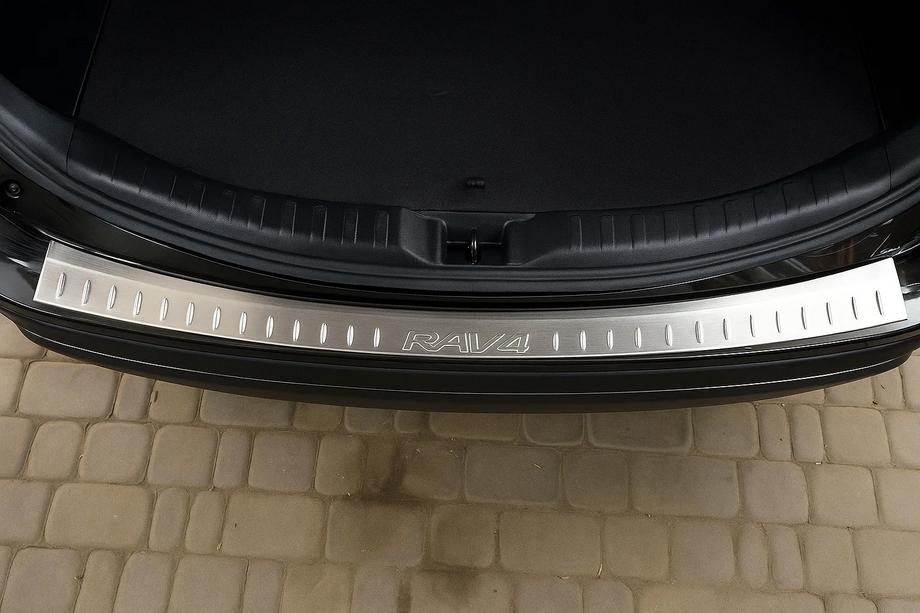 Toyota Rav 4 2013-2018 Protector de parachoques trasero Libao (2013-2016, acero inoxidable) Image