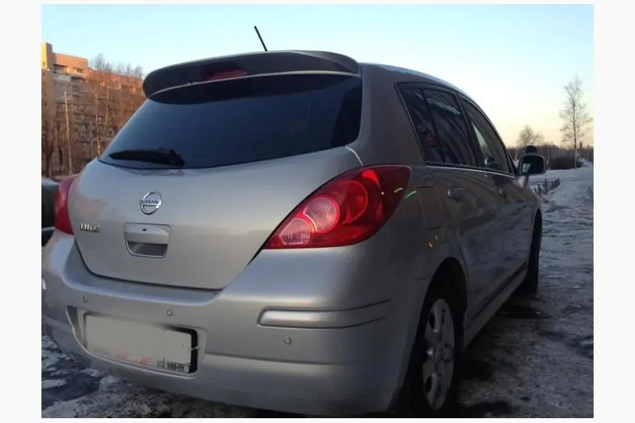 Nissan Tiida 2004-2011 Alerón trasero para HB Image