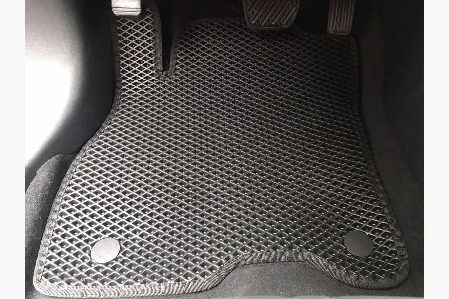 Nissan Leaf 2017- Alfombrillas EVA (negras) Image