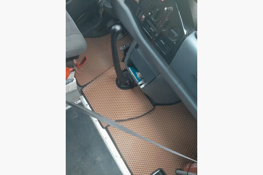 Mercedes Sprinter W901/902/903/904/905 1995–2006 Alfombrillas EVA (TDI, rojo ladrillo) Image