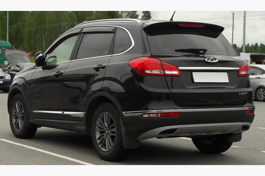 Chery Tiggo 5 2013- Moldura sobre la matrícula Libao (acero inoxidable) Image