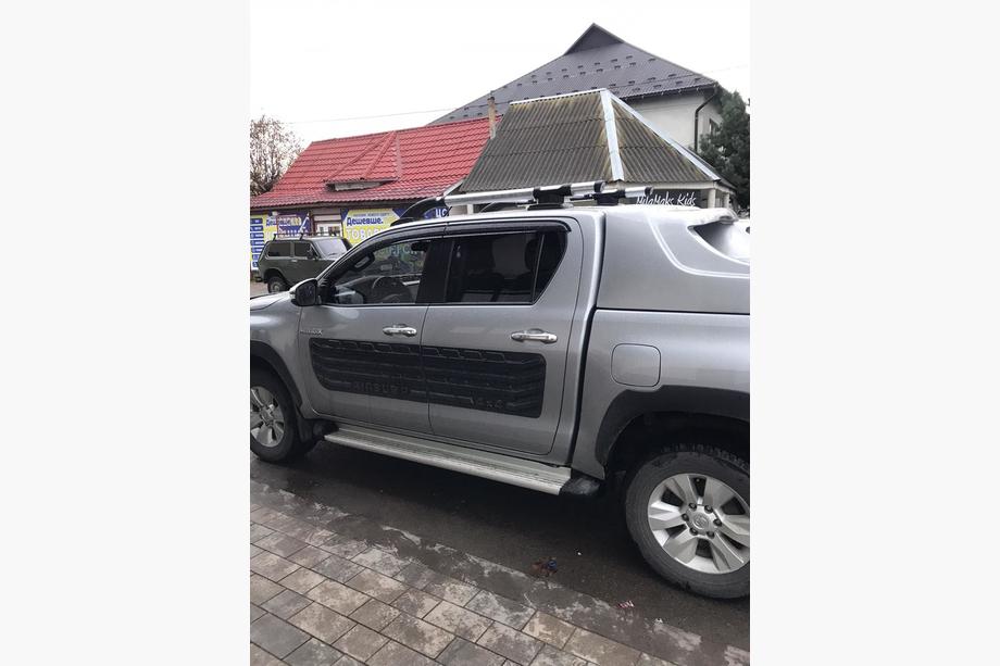 Toyota Hilux 2015- Barras de techo con travesaños (2 uds, Cromo) Foto 3
