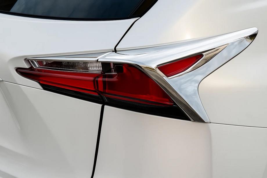 Lexus NX 2014-2021 Cubiertas Cromadas para Luces Traseras (2 uds, ABS) Image
