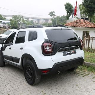 Cubierta de maletero de plastico (3 piezas) Dacia Duster 2018-2024 foto 3