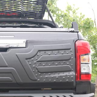Cubierta de maletero de plastico Mitsubishi L200 2015-2024 foto 3
