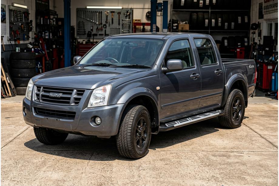 Isuzu D-Max 2002-2011 Estribos Laterales Sunrise (2007-2012, 2 uds., Aluminio) Image