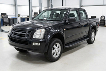 Isuzu D-Max 2002-2011 Estribos Laterales Bosphore Black (2007-2012, 2 uds., Aluminio) foto 1