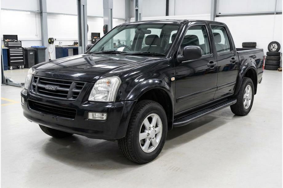 Isuzu D-Max 2002-2011 Estribos Laterales Bosphore Black (2007-2012, 2 uds., Aluminio) Image