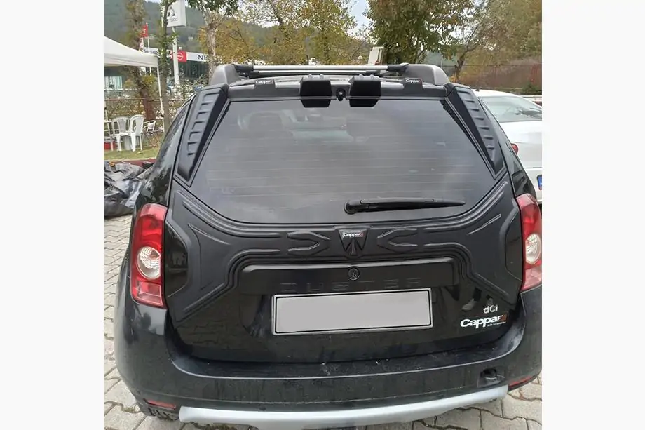 Dacia Duster 2018-2024 Alerón 3 piezas (ABS) V-1 Image