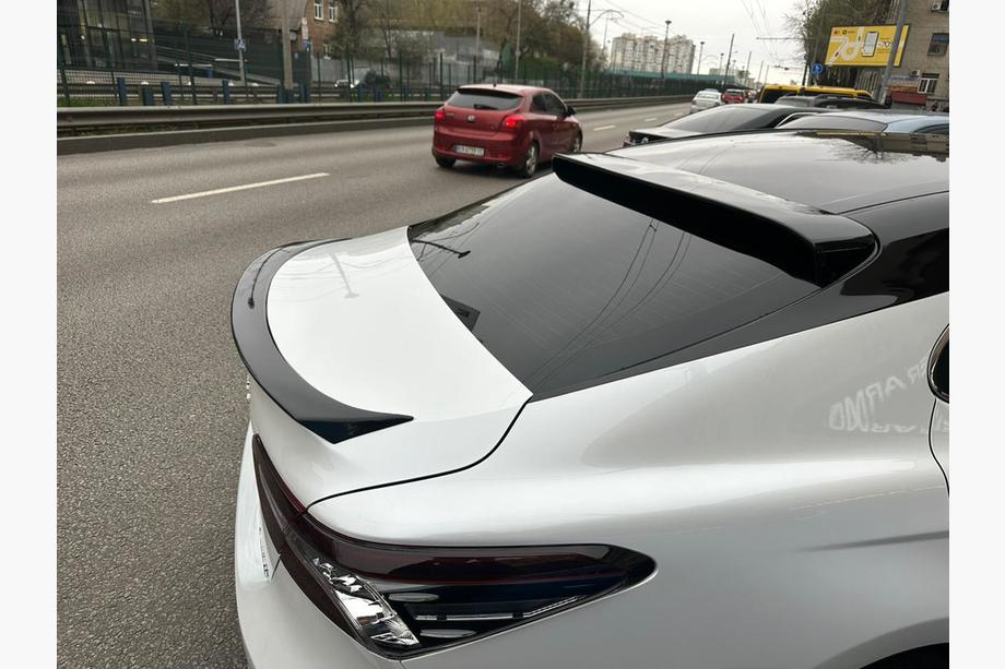 Toyota Camry 2017–2023 Visera aleron de luneta trasera (negro) Image
