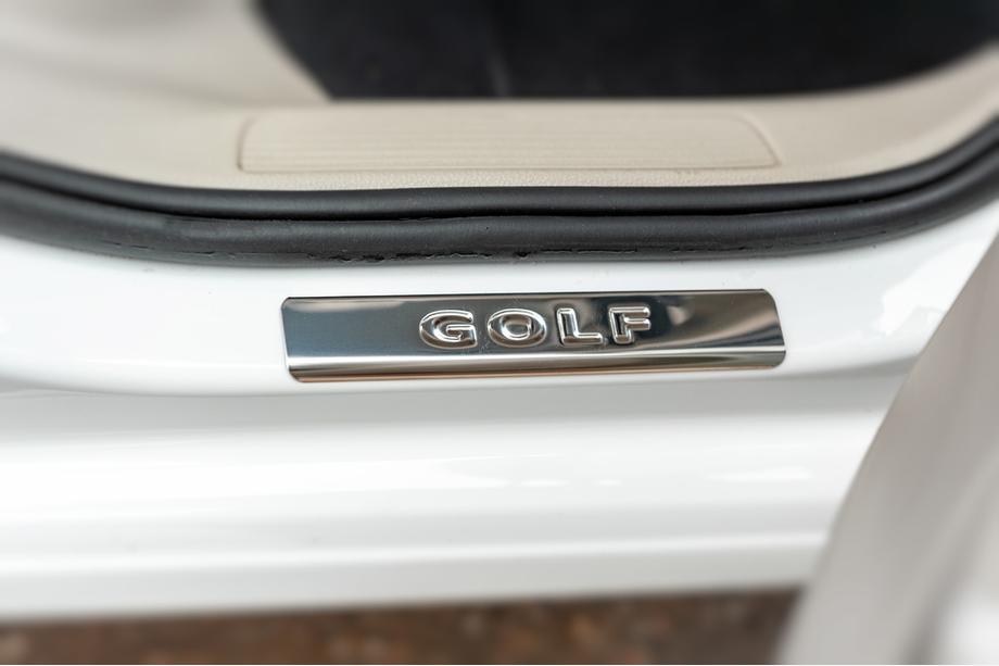 Volkswagen Golf 7/E-Golf 2012-2020 Embellecedores de estriberas OmsaLine V2 (4 uds, acero inoxidable) Foto 4