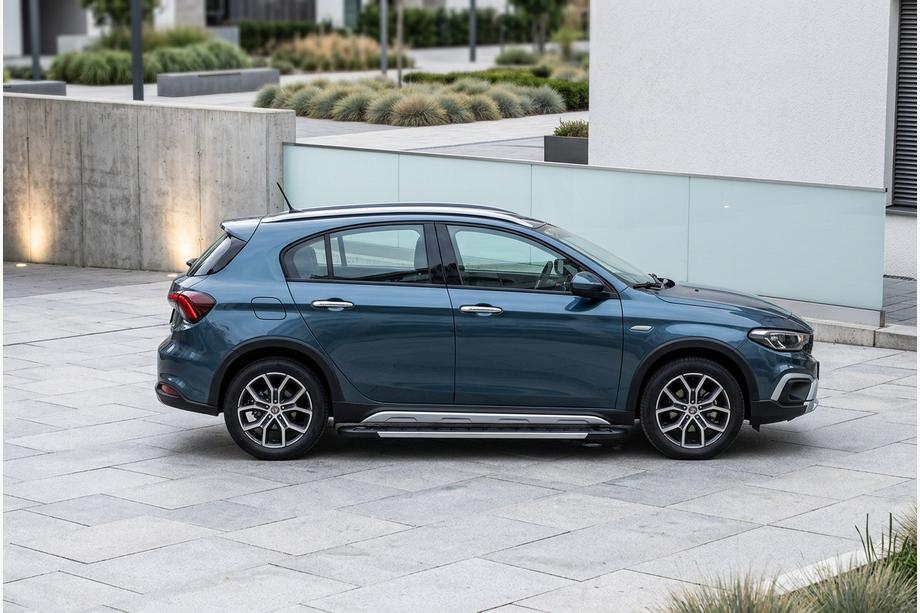 Fiat Tipo Cross 2021- Estribos Laterales RedLine (2 uds., Aluminio) Image