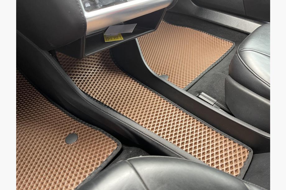 Tesla Model S 2012– Alfombrillas EVA (2012-2021, ladrillo) Image