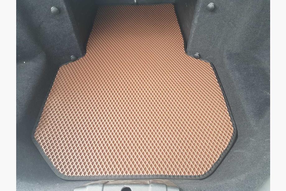 Tesla Model S 2012– Alfombrilla de maletero delantera EVA (2WD, 2012-2021, Ladrillo) Image