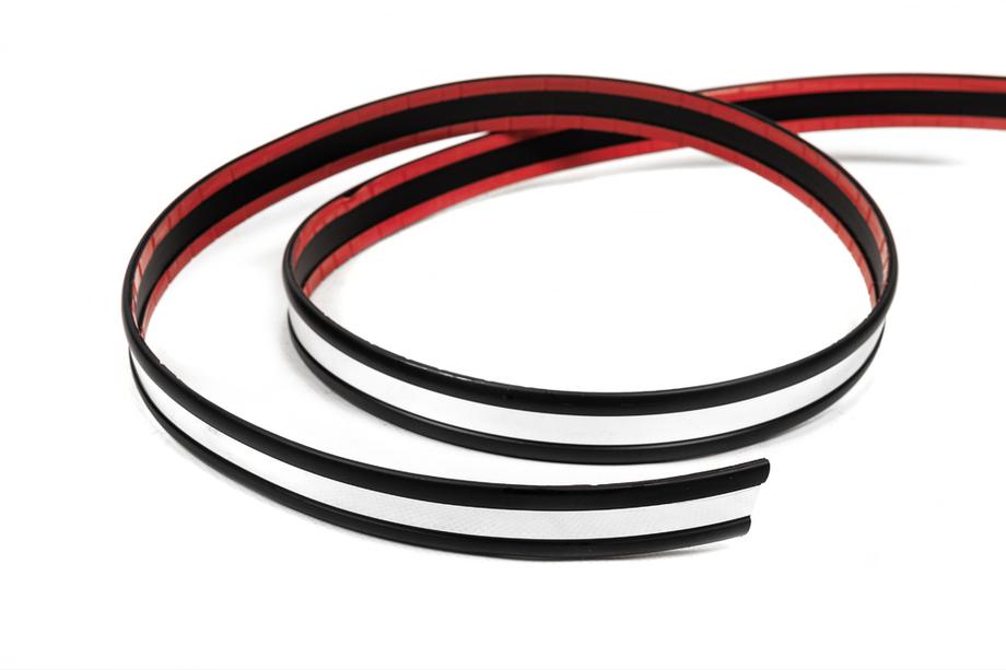 Moldura negra para puerta con tira cromada por metro sal16a (1 metro, 27 mm) Image
